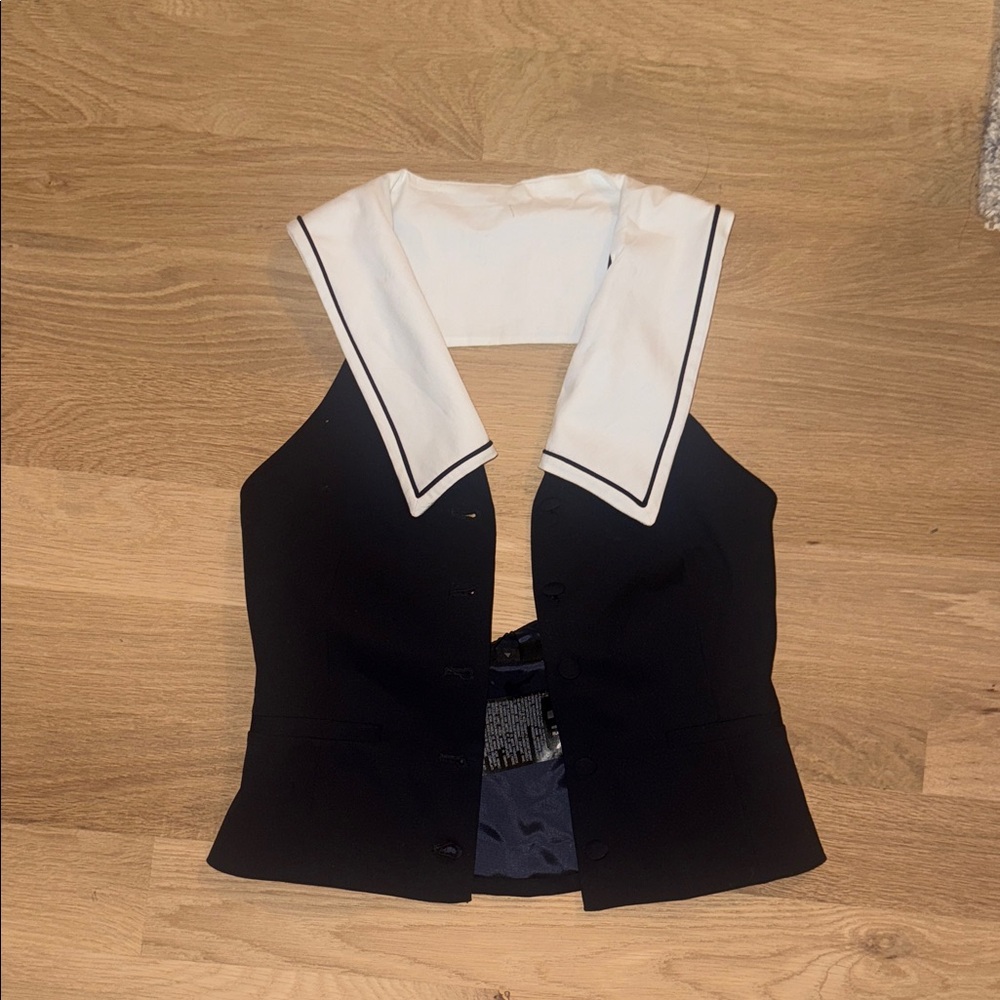 Zara NEW  Vest with Button-Front Detail XS